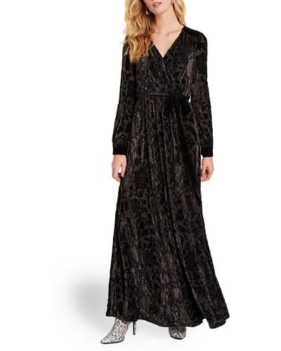 ModCloth Long Sleeve Burnout Velvet Maxi Dress - Black