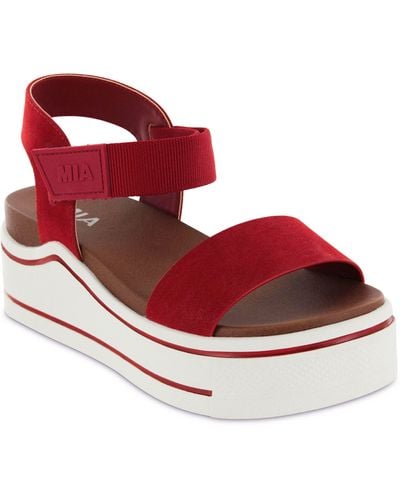 MIA Odelia Platform Sandal - Red
