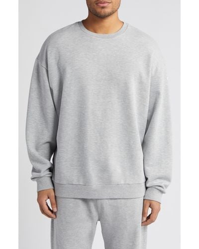 Alo Yoga Chill Crewneck Sweatshirt - Gray