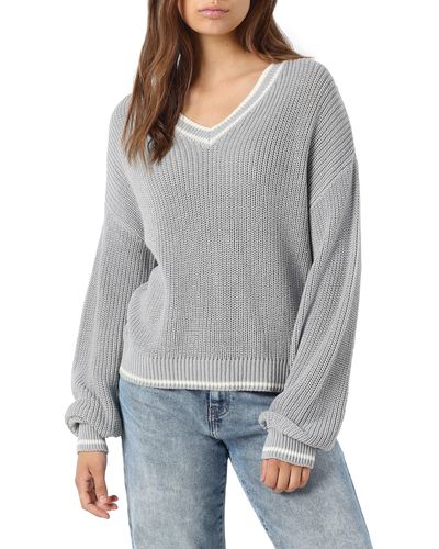 Noisy May Tenny Stripe V-neck Sweater - Gray