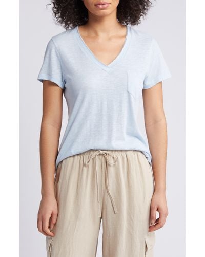 Caslon Caslon(r) V-neck Short Sleeve Pocket T-shirt - White
