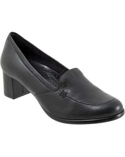 Trotters Cassidy Loafer Pump - Black