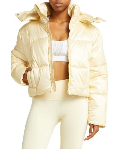 Alo Yoga Pearlized Pristine Crop Puffer Jacket - Natural