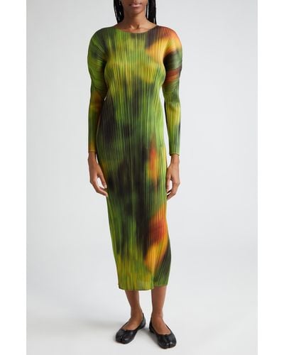 Pleats Please Issey Miyake Abstract Print Pleated Long Sleeve Dress - Green