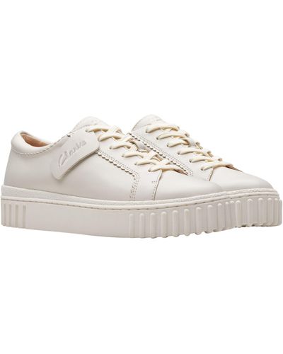 Clarks Clarks(r) Mayhill Walk Sneaker - White