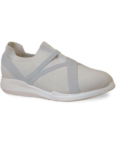 Munro Dash Sneaker - White
