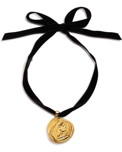 Sterling King Rosette Pendant Necklace - Black