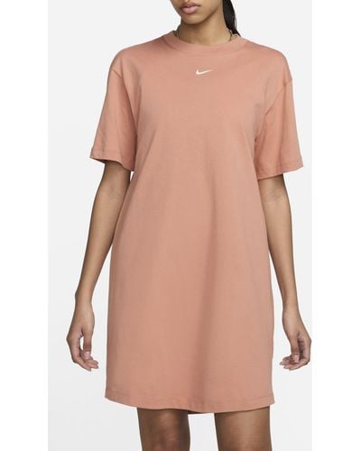 Nike Sportswear Essential T-shirt Dress - Pink