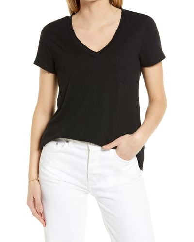 Caslon Caslon(r) V-neck Short Sleeve Pocket T-shirt - Black
