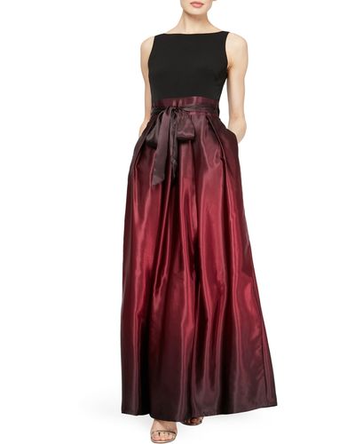 SLNY Ombrè Satin Woven Gown In Fig At Nordstrom Rack - Red