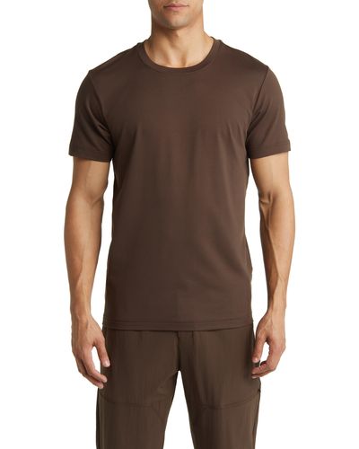 Alo Yoga Conquer Reform Performance Crewneck T-shirt - Brown
