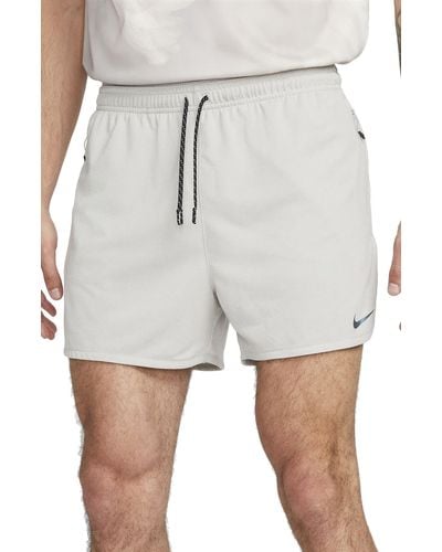 Nike Run Division Stride Running Shorts - Gray