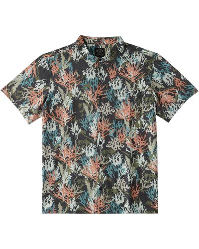 Billabong Coral Print Short Sleeve Button-up Shirt - Green