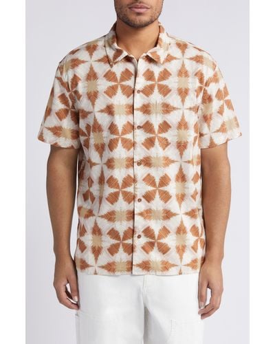 Treasure & Bond Trim Fit Geo Print Short Sleeve Linen & Cotton Button-up Shirt - Brown