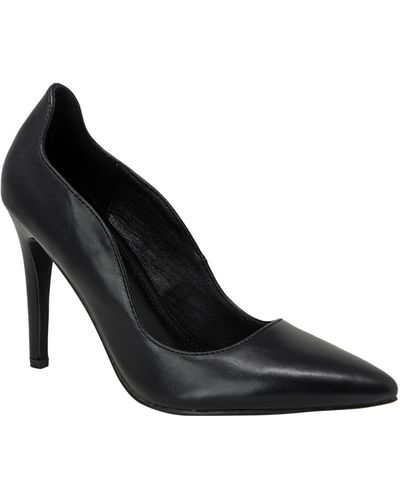 In Touch Footwear Lala Scalloped Trim Pump - Black
