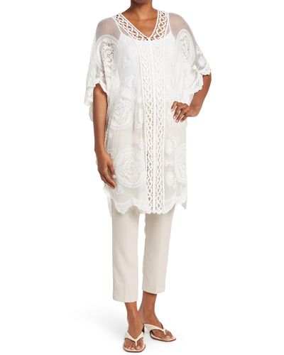 Vince Camuto Leaf Lace Topper - White