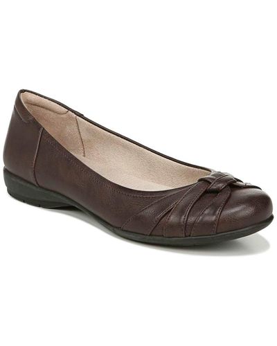 SOUL Naturalizer Gift Knotted Toe Flat - Brown