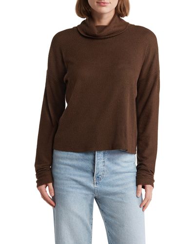 Bobeau Ribbed Crop Pullover Sweater - Brown