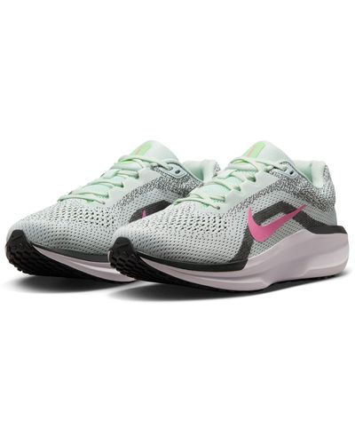 Nike Winflo 11 Running Shoe - Gray