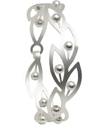 Saachi Imitation Pearl Botanical Hook Bracelet - White