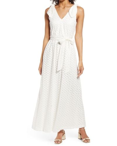 Donna Ricco Bow Shoulder Belted Lace Dress - White