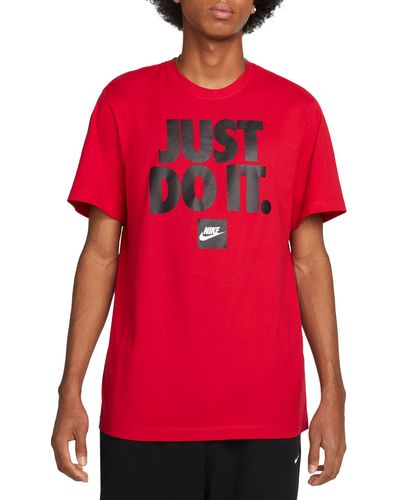 Nike Sportswear Graphic T-shirt - Red