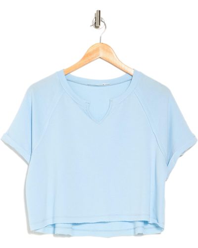 Lush Split Neck Boxy Crop T-shirt - Blue