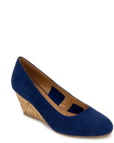 Andre Assous Khloe Featherweight Wedge Pump - Blue
