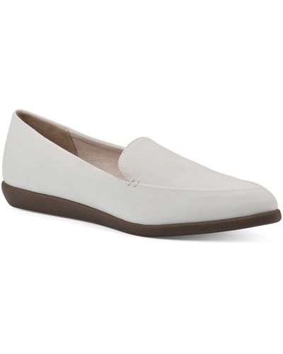 White Mountain Mint Pointed Toe Loafer - White
