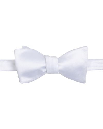 Con.struct Solid Satin Bow Tie - White