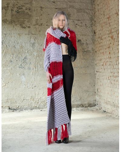 SERAYA Hand-knit Scarf - Multicolor