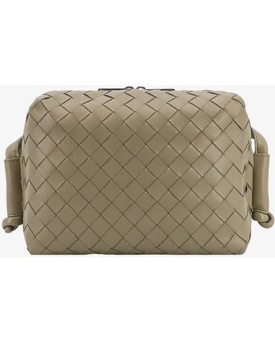Bottega Veneta Leather Closure With Zip Shoulder Bags - Gray