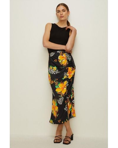 Oasis Petite Bright Bloom Ruched Front Skirt - Yellow