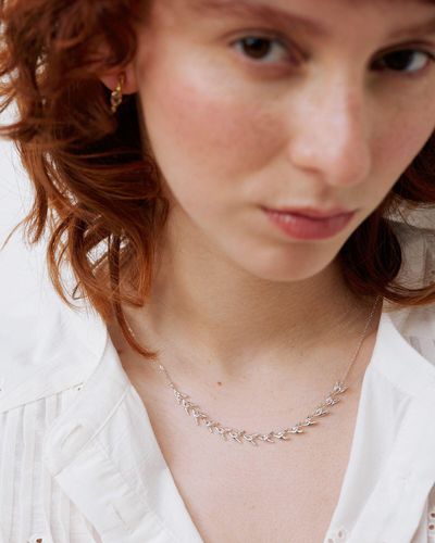 Oliver Bonas Karen Leaf Collar Necklace - Natural