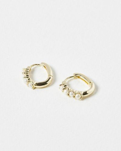 Oliver Bonas Isaiah Freshwater Pearl Clicker Gold Plated Hoop Earrings - Metallic