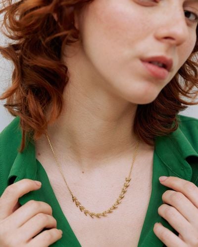 Oliver Bonas Karen Leaf Collar Necklace - Green