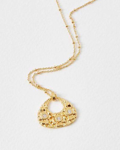 Oliver Bonas Rosyn Flower Textured Pendant Necklace - Metallic