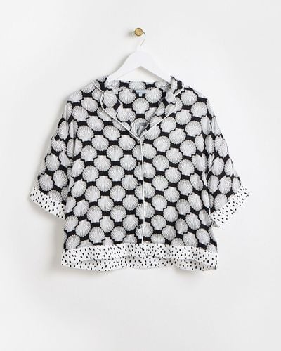 Oliver Bonas Monochrome Shells Top & Shorts Pyjama Set, Size 6 - White