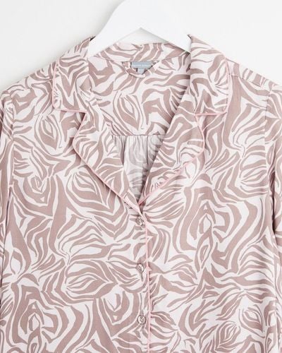Oliver Bonas Feather Print Shirt & Pants Pajama Set - Pink