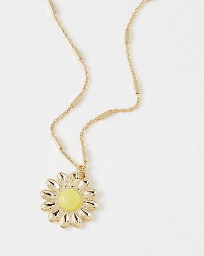 Oliver Bonas Freya Flower Pendant Necklace - Metallic