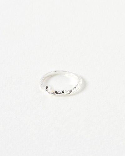 Oliver Bonas Gia Molten Pearl Plated Delicate Ring - White