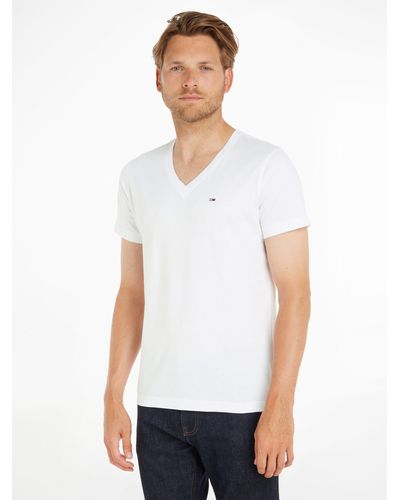 Tommy Hilfiger T-Shirt TJM ORIGINAL JERSEY NECK TEE mit V-Ausschnitt und dezenter Logo-Flag - Weiß