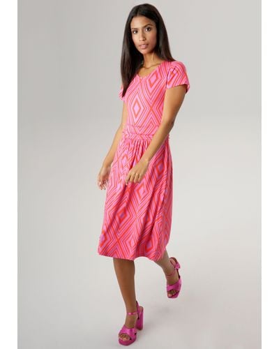 Aniston SELECTED Sommerkleid mit aufgedruckten Rauten in Knallfarbe - Pink
