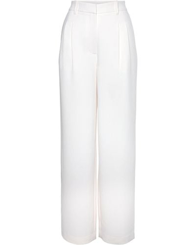 Lascana Anzughose im Business-Look, elegante Stoffhose mit Taschen und Bundfalten - Weiß