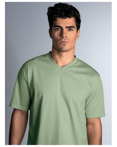 Trigema T- V-Shirt DELUXE Baumwolle (1-tlg) - Grün
