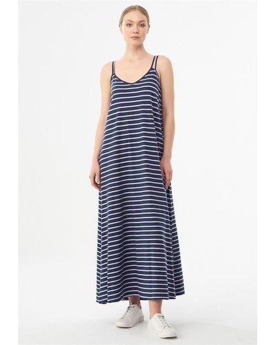 ORGANICATION Kleid & Hose Women's Striped Dress - Blau