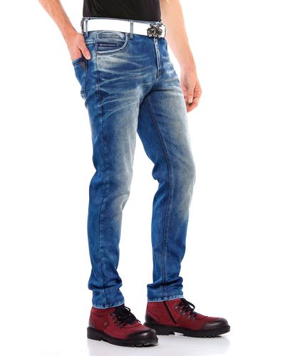 Cipo & Baxx Bequeme Jeans mit auffälliger Waschung in Straight Fit - Blau