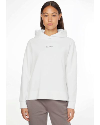 Calvin Klein Kapuzensweatshirt MICRO ESS HOODIE mit kontrastfarbenem Logo-Schriftzug - Weiß
