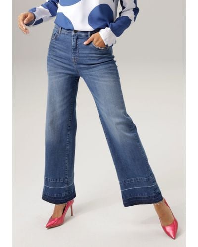 Aniston CASUAL Straight-Jeans mit trendiger Waschung am leicht ausgefranstem Saum - Blau