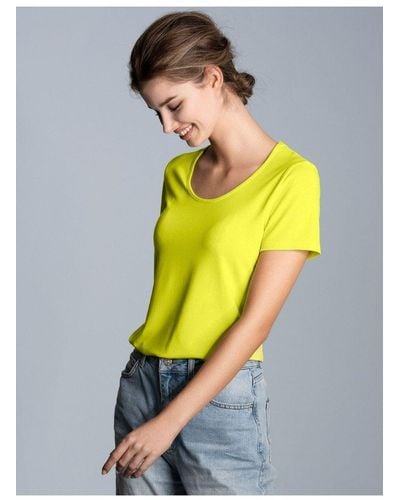 Trigema T-Shirt Rundhalsshirt aus Viskose (1-tlg) - Gelb